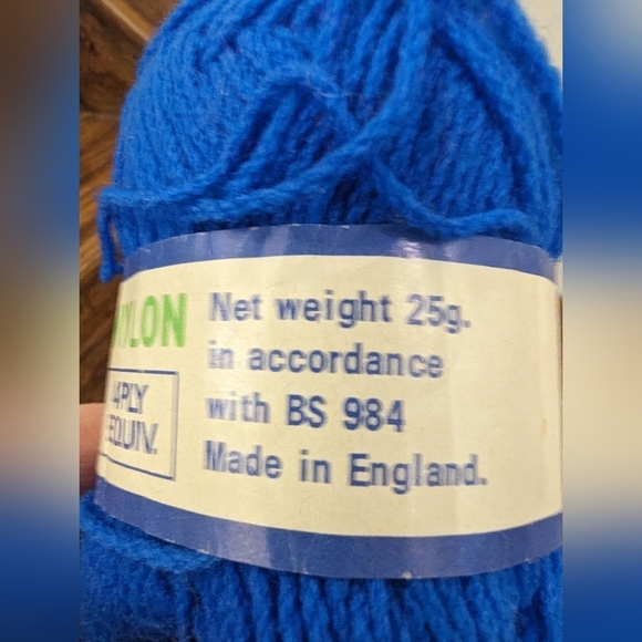 Vintage Yarn  6 skiens Super Crimp 100% pure Nylon made in England - Picture 4 of 6